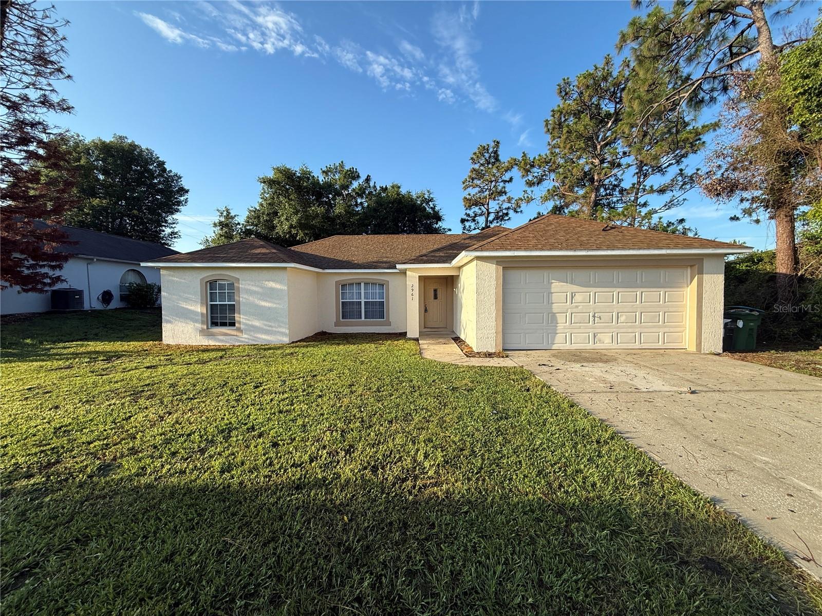AVAILABLE NOW! This 3 bedroom, 2 bath, 2 car garage has 1350sf of living space!! New interior paint, new carpet. A new stove to be installed. Good size kitchen with dining area and living area. You will enjoy the large master suite with an oversized walk-in closet. The secondary bedrooms are joined with their own private guest bath. From the volume ceilings and plant shelves to the covered patio, this is a home the whole family will enjoy. NO PETS ALLOWED!
Located just off of Howland Blvd, it is in a great location, which is convenient to I-4.