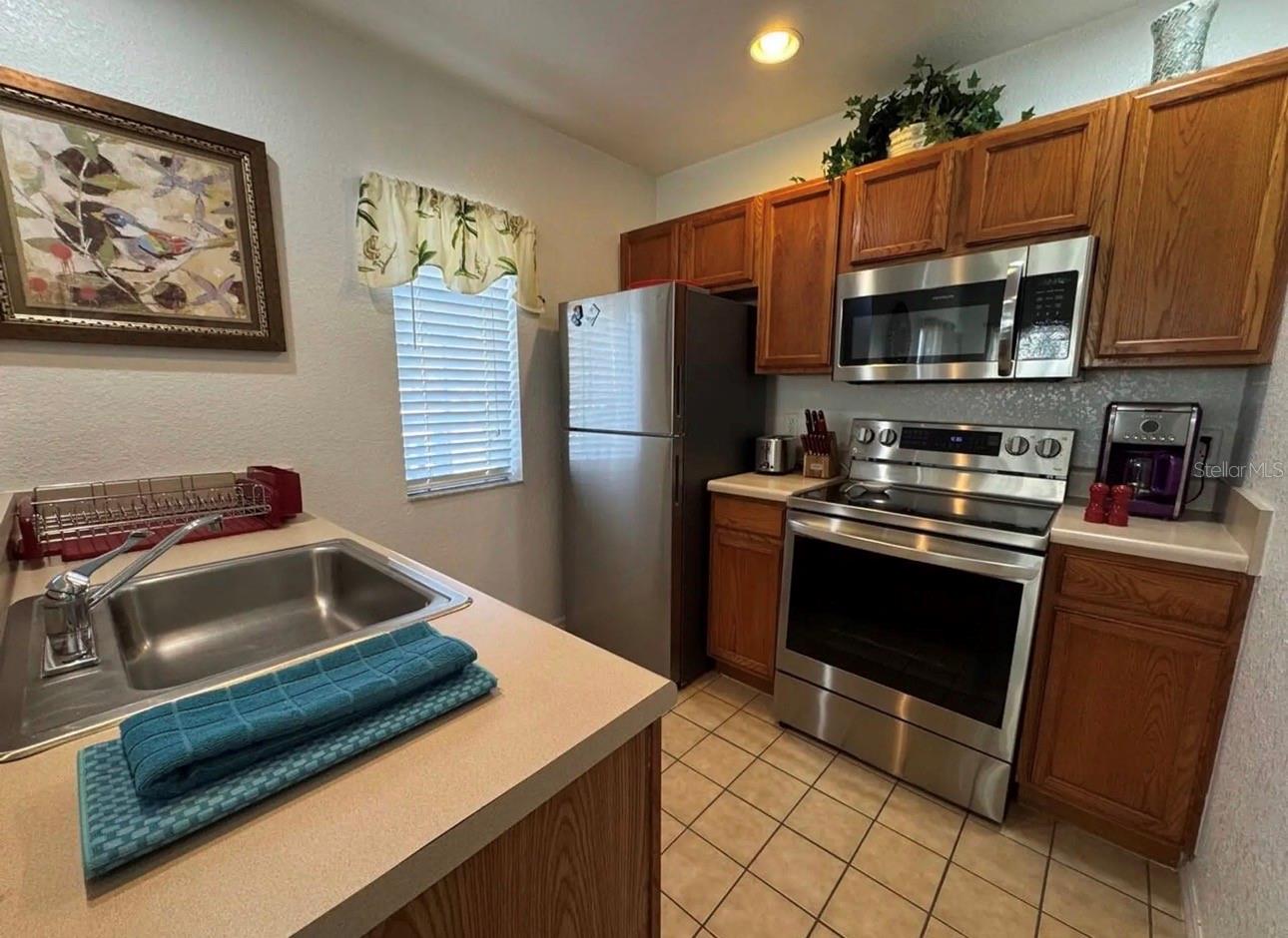 VILLAS AT SEVEN DWARFS LANE CONDO - Residential