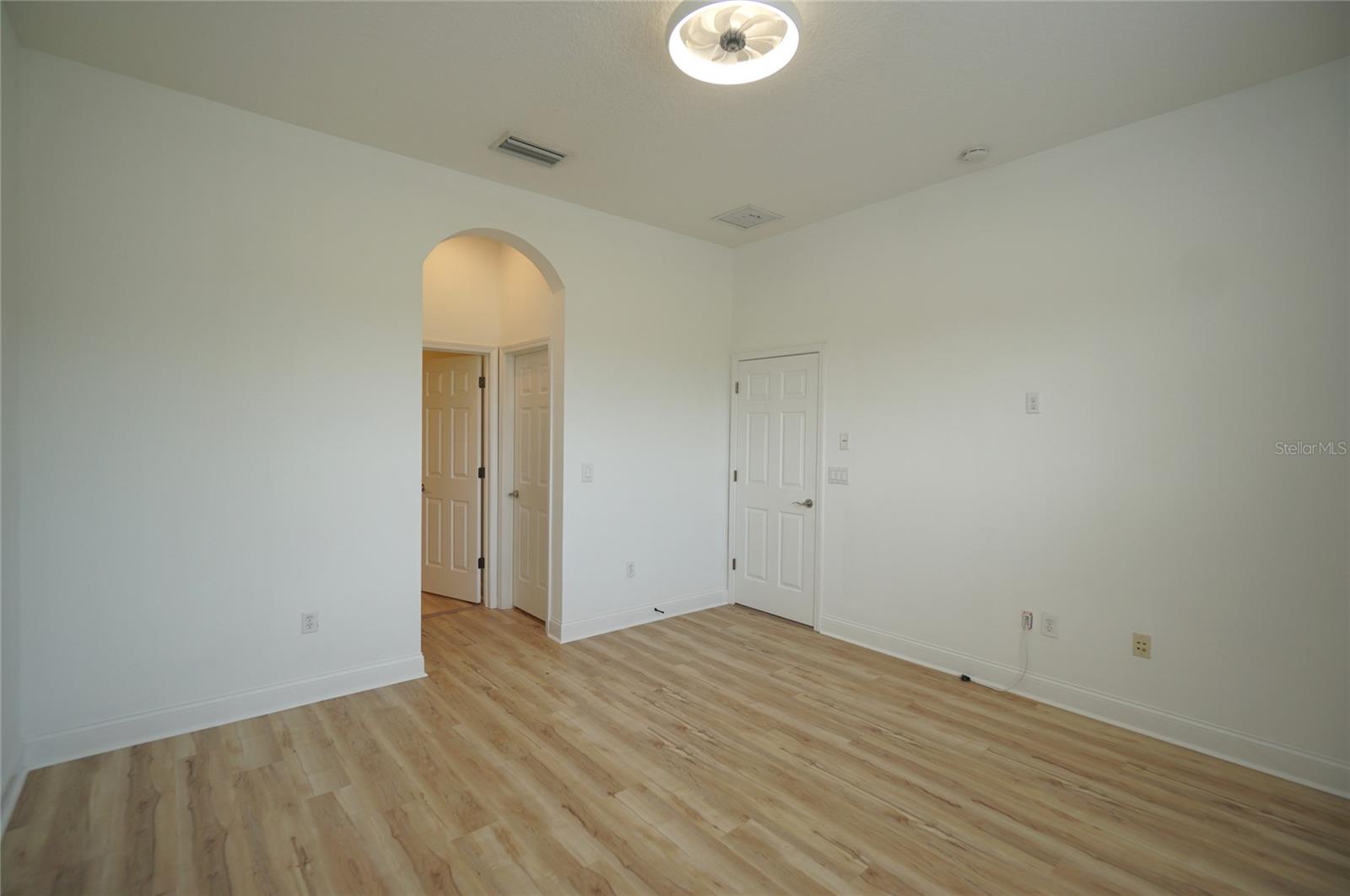 DEVONWOOD RESIDENTIAL - Residential Lease