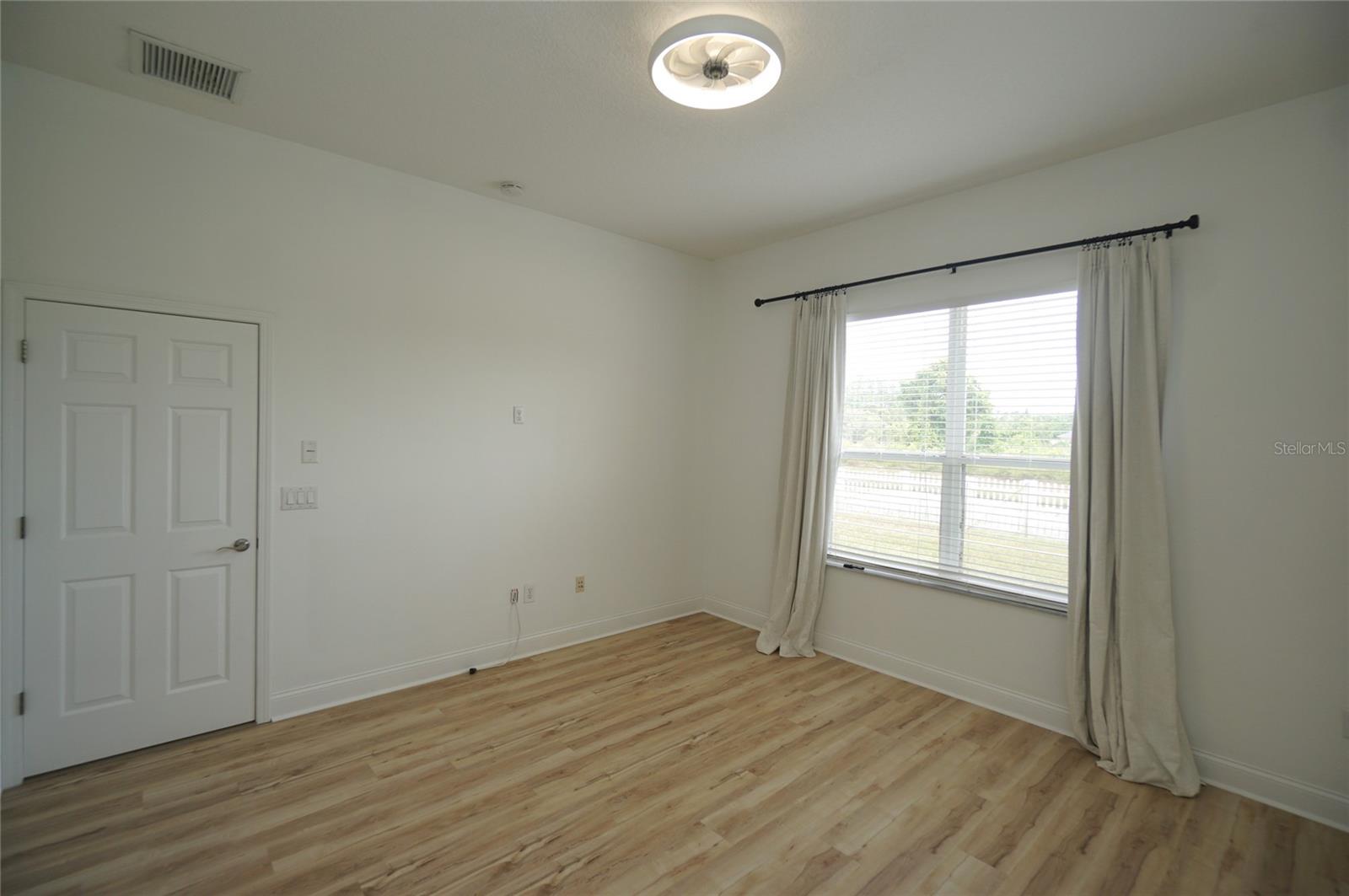 DEVONWOOD RESIDENTIAL - Residential Lease