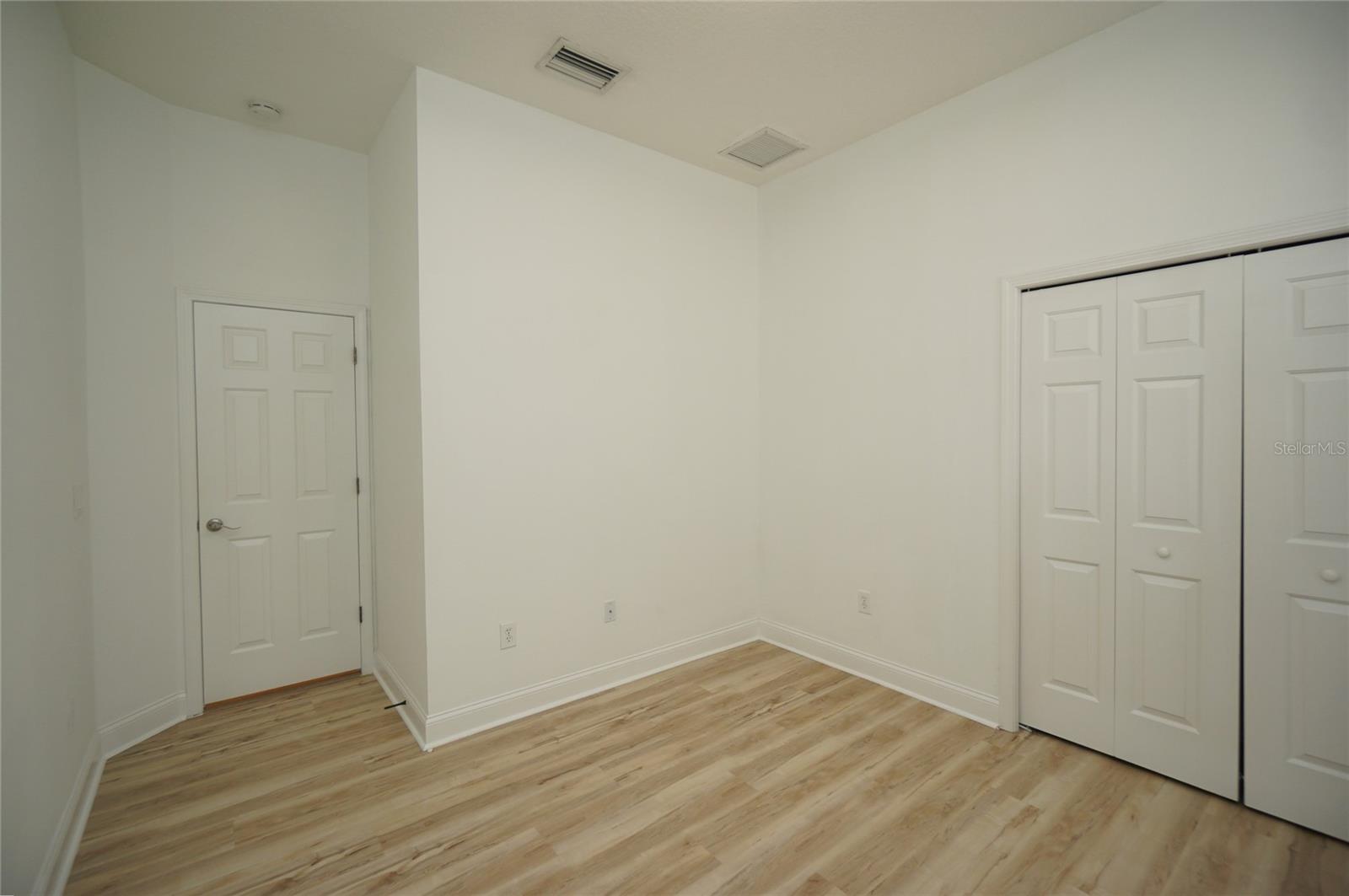 DEVONWOOD RESIDENTIAL - Residential Lease