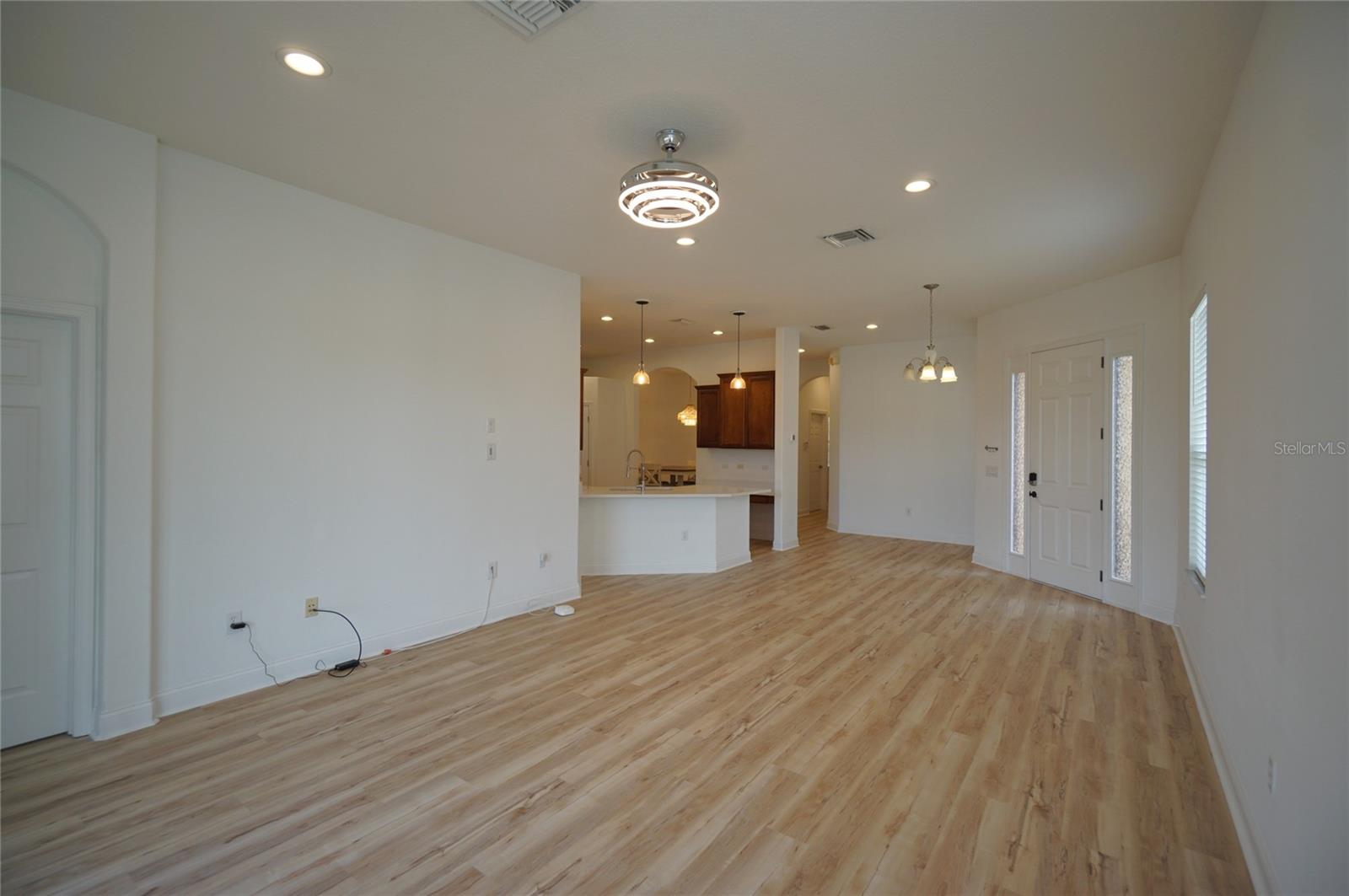 DEVONWOOD RESIDENTIAL - Residential Lease