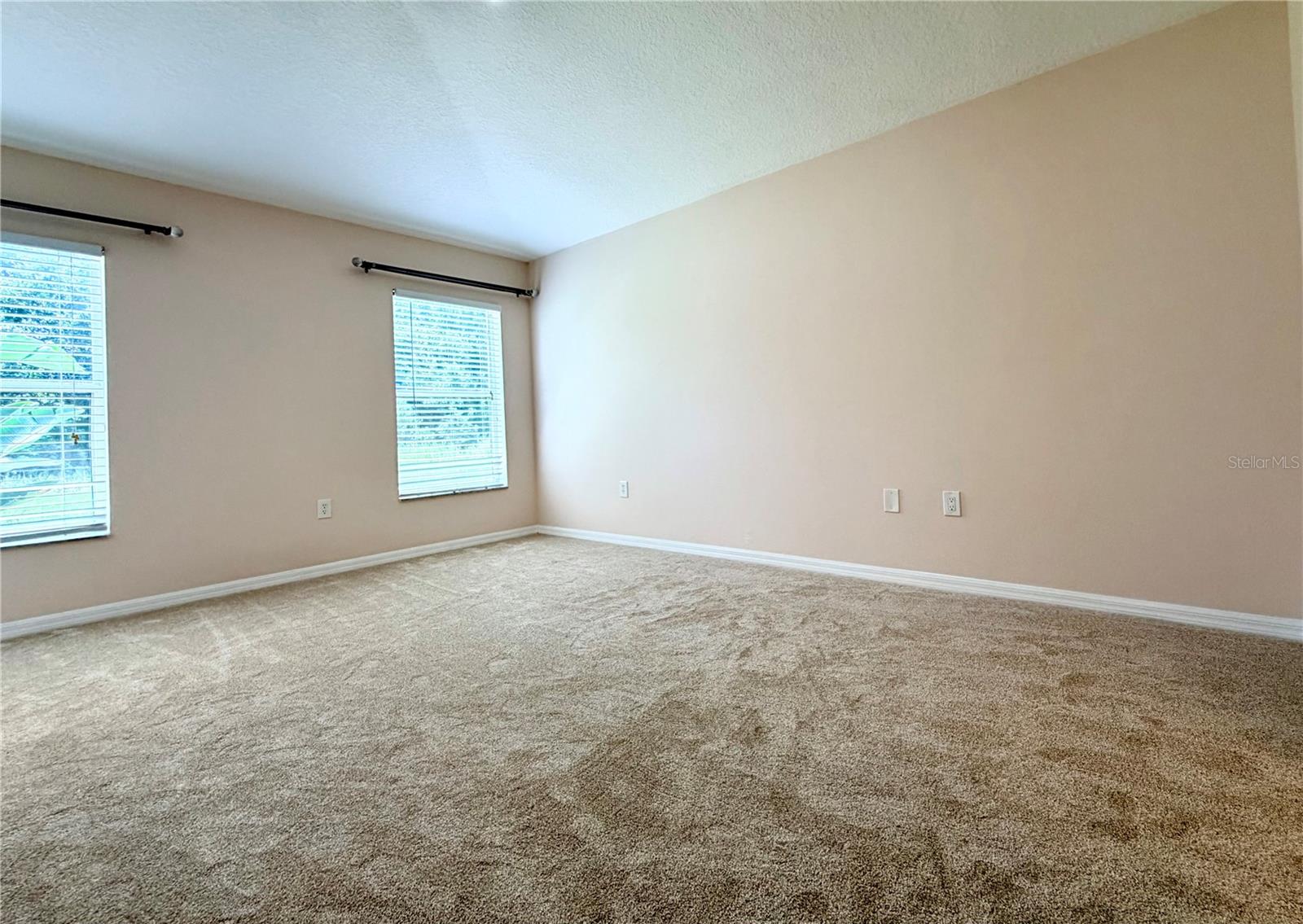 CARRIAGE POINTE PH 1 - Residential Lease