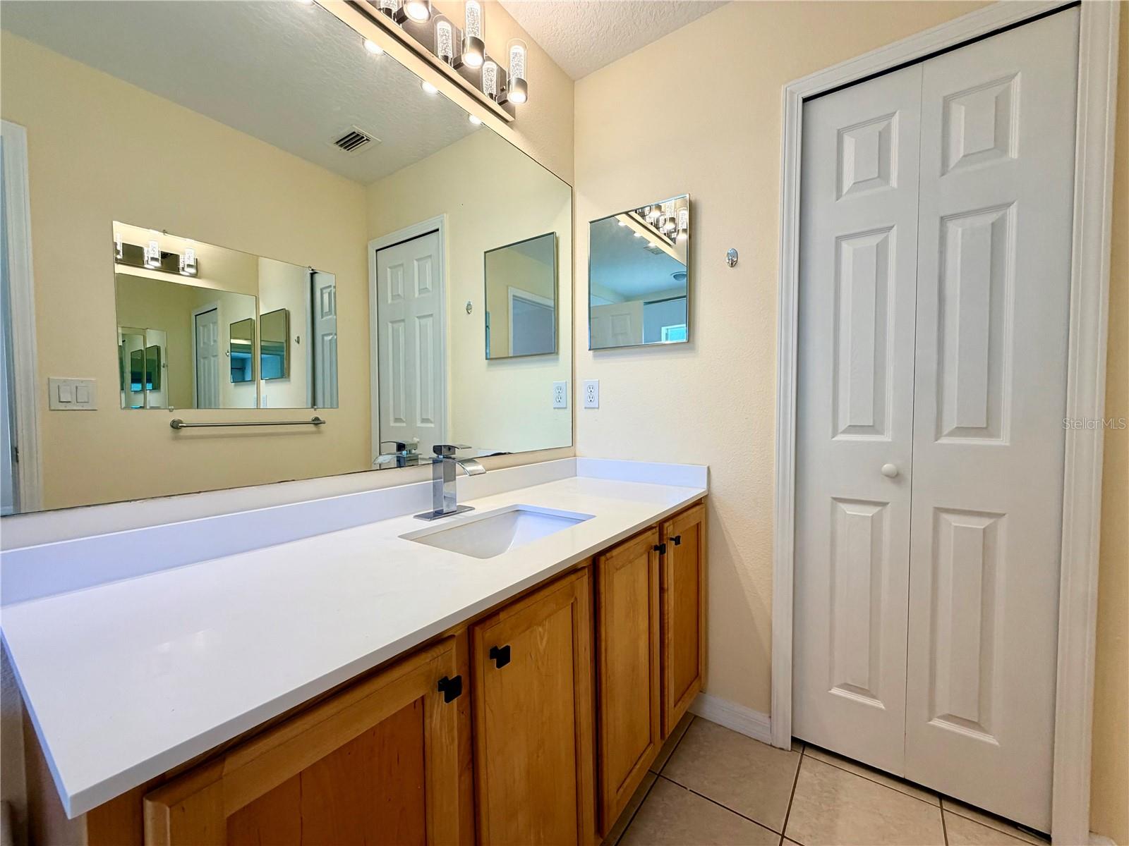 CARRIAGE POINTE PH 1 - Residential Lease