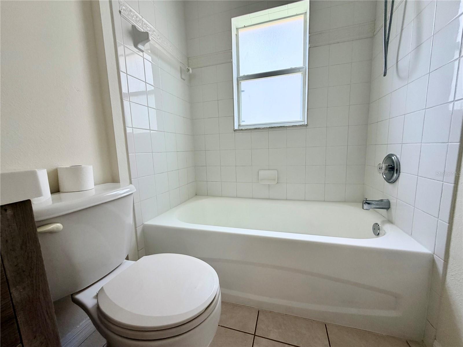 CARRIAGE POINTE PH 1 - Residential Lease