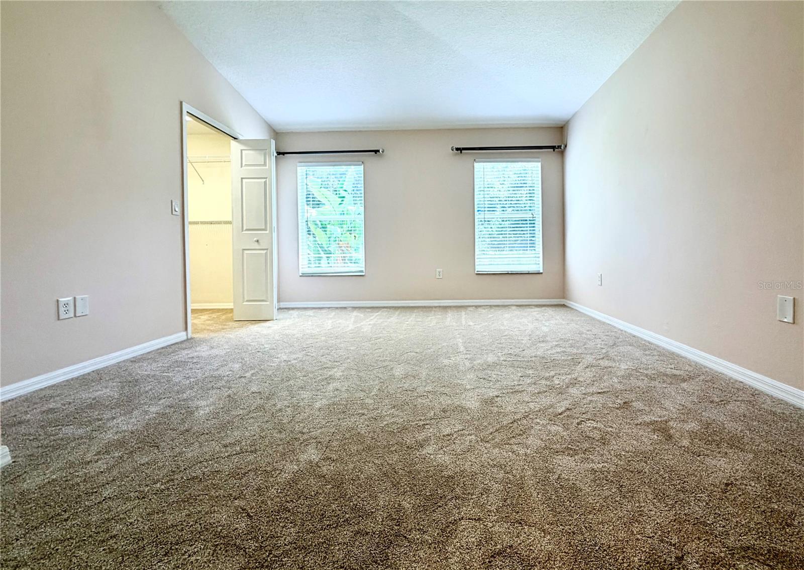 CARRIAGE POINTE PH 1 - Residential Lease