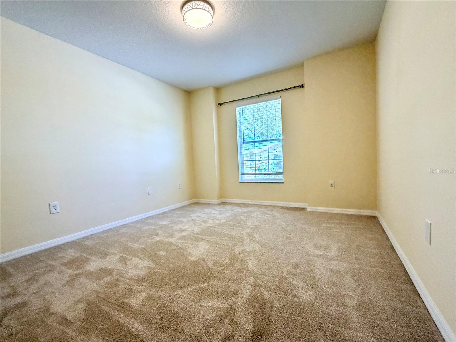 CARRIAGE POINTE PH 1 - Residential Lease