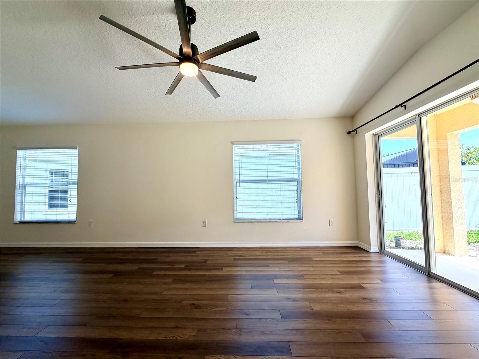 CARRIAGE POINTE PH 1 - Residential Lease