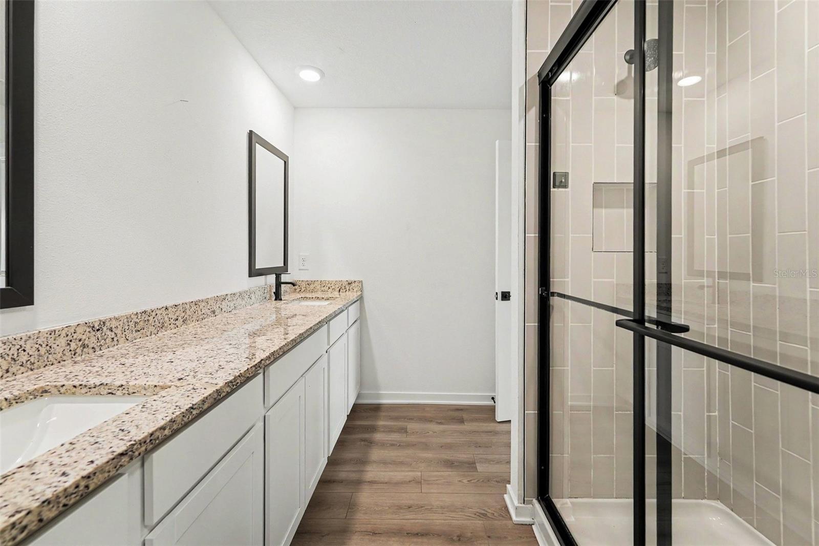 CROSSING/PALM RIVER - Residential