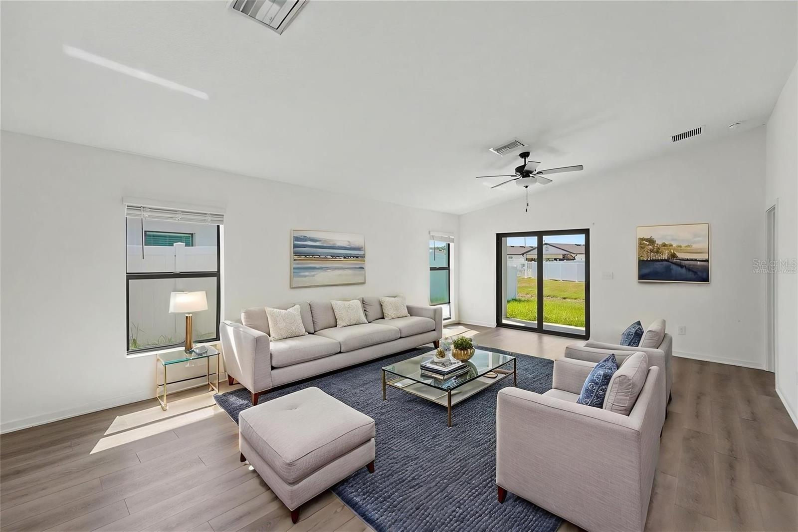 CROSSING/PALM RIVER - Residential