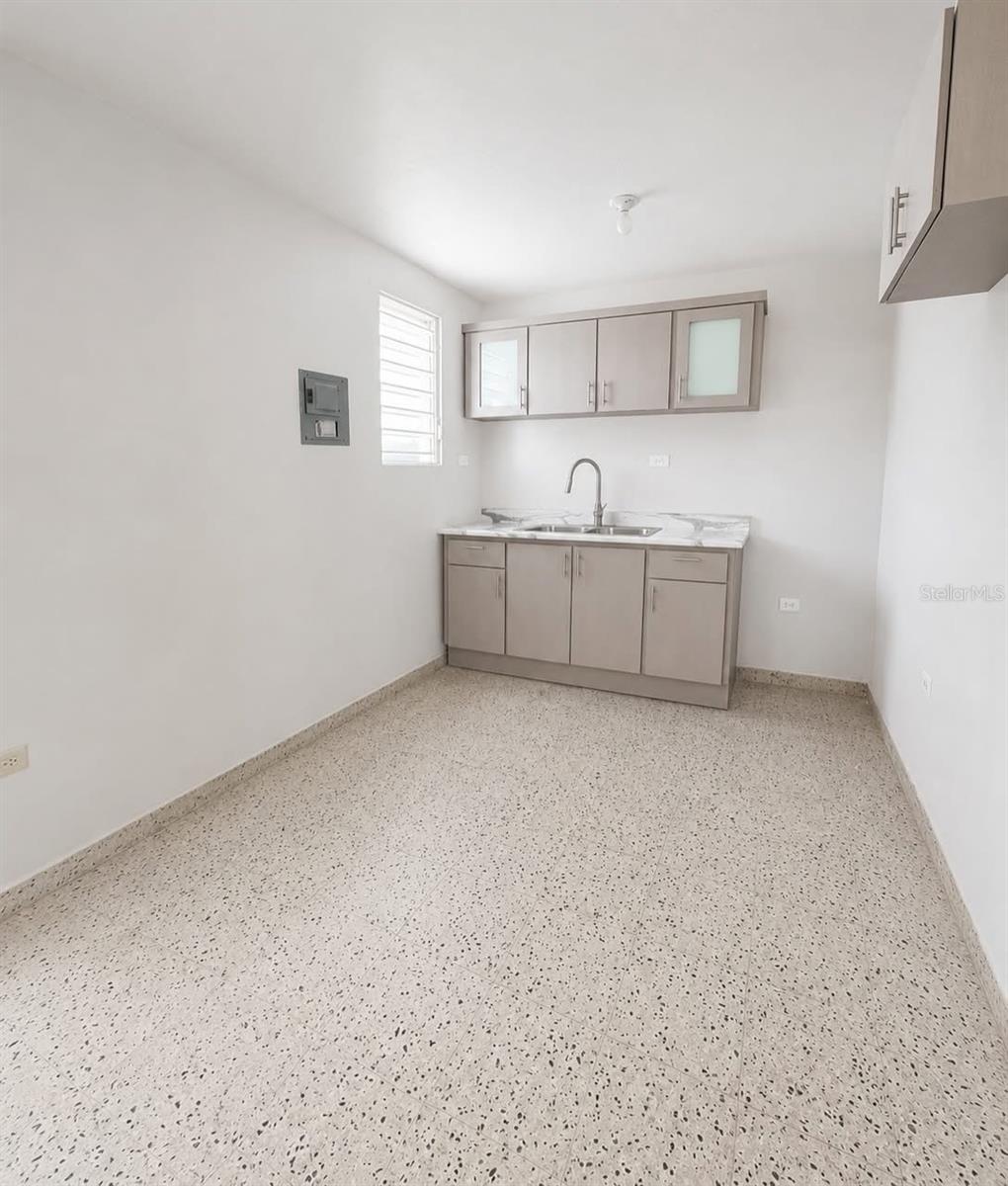 URB SANTA ISIDRA - Residential
