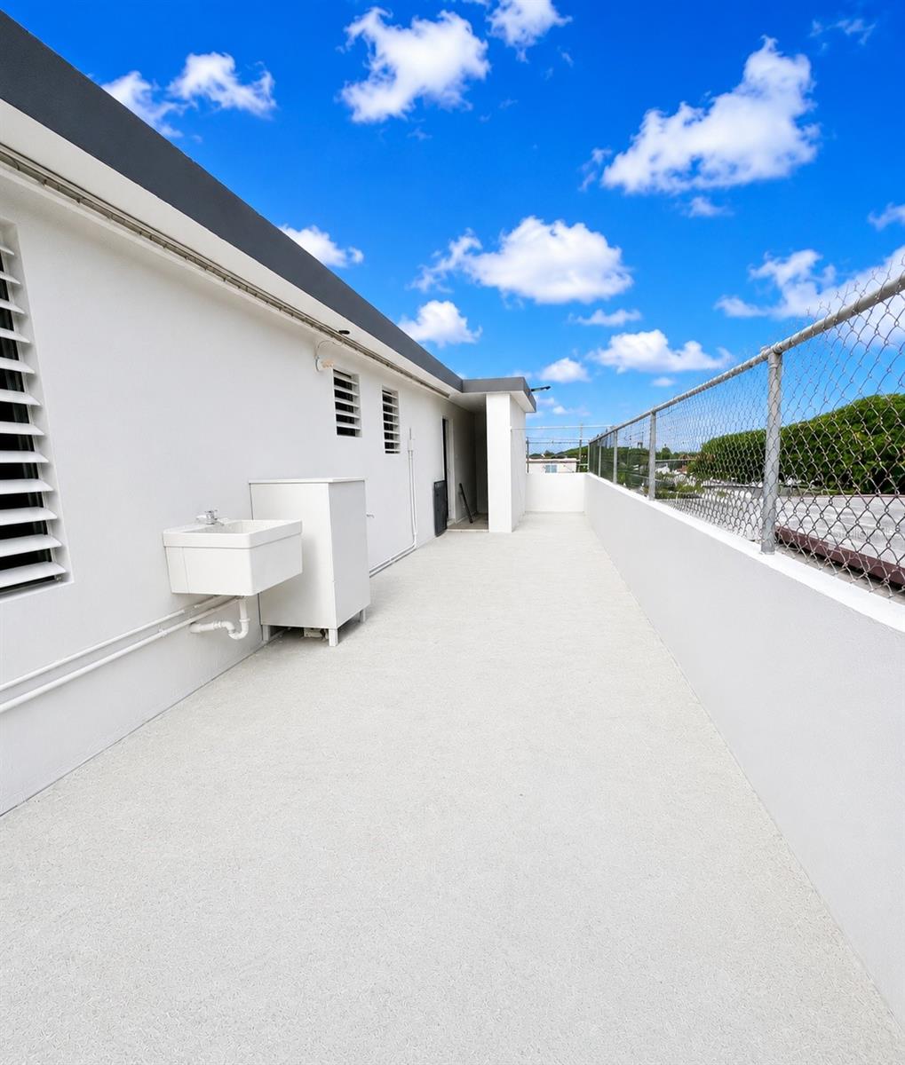 URB SANTA ISIDRA - Residential