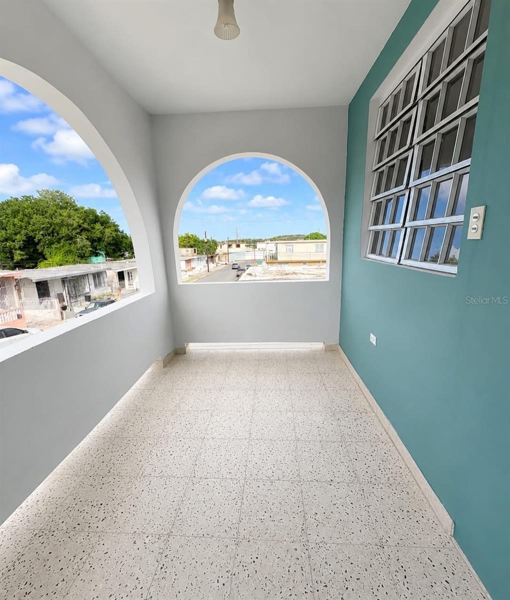 URB SANTA ISIDRA - Residential