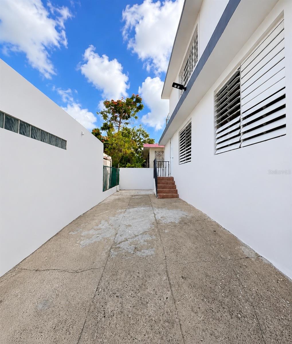 URB SANTA ISIDRA - Residential