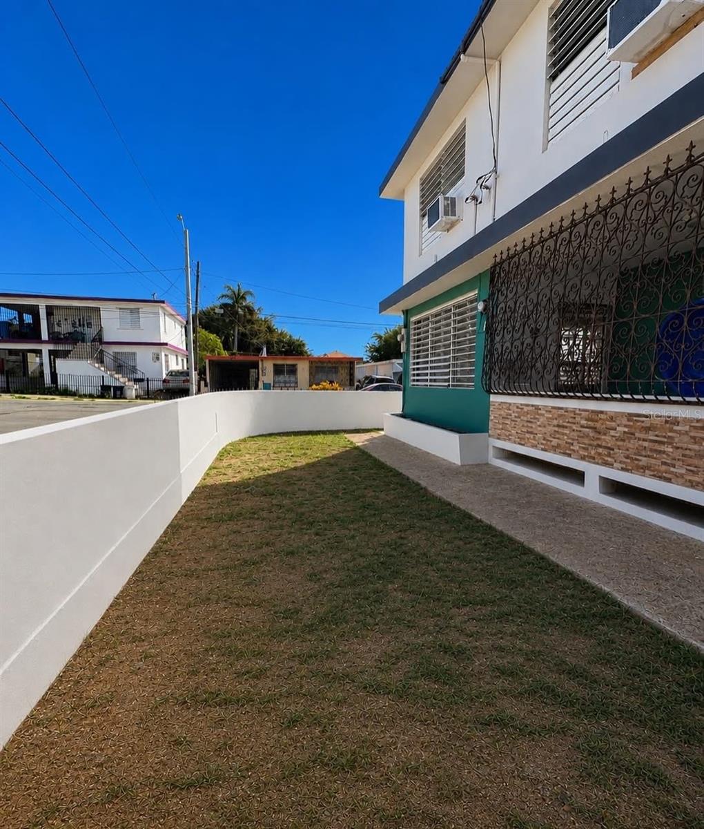 URB SANTA ISIDRA - Residential