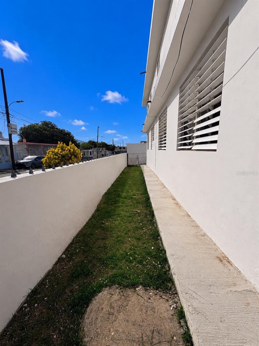 URB SANTA ISIDRA - Residential