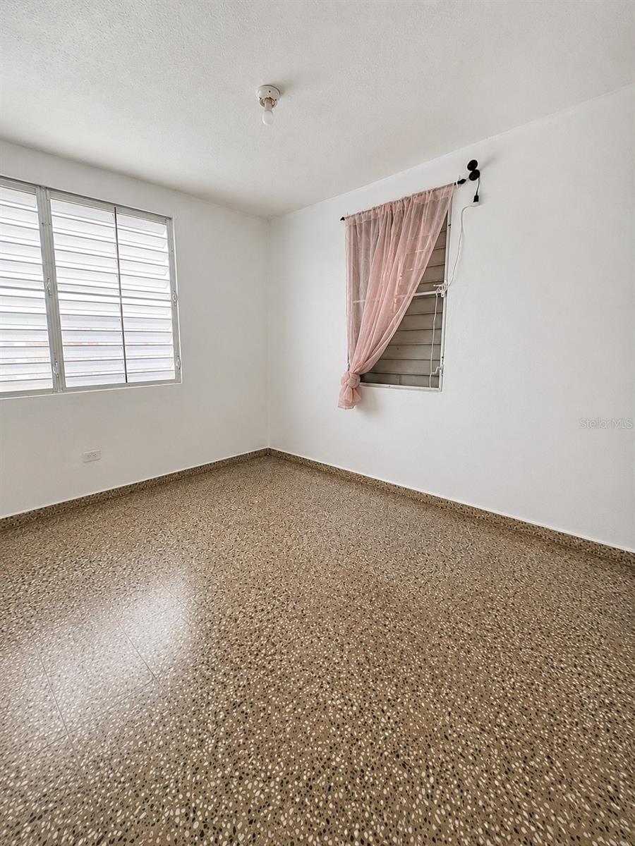URB SANTA ISIDRA - Residential