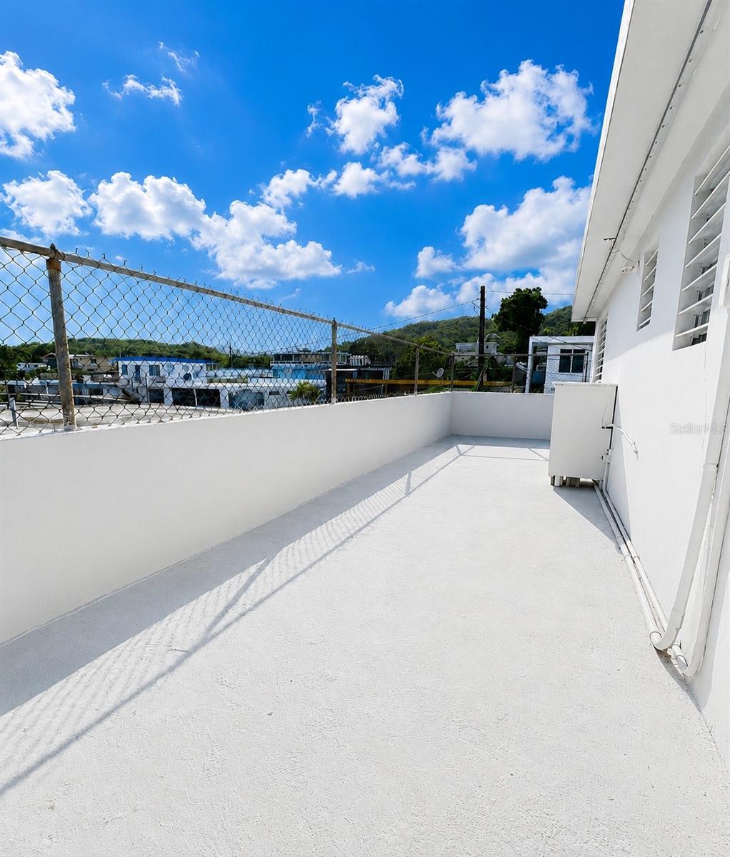 URB SANTA ISIDRA - Residential
