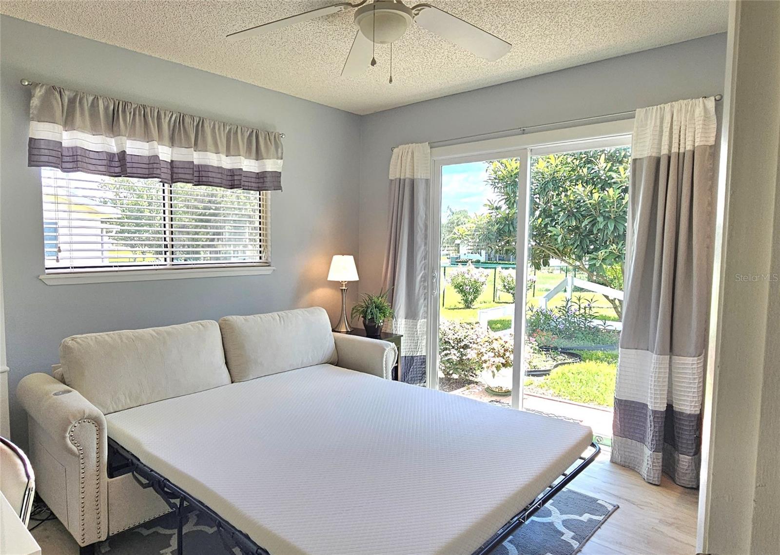 PALM CAY - Residential