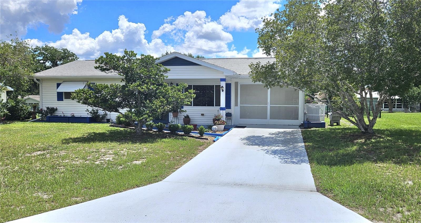 PALM CAY - Residential