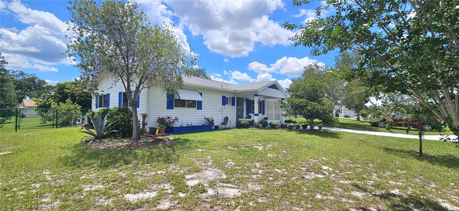 PALM CAY - Residential