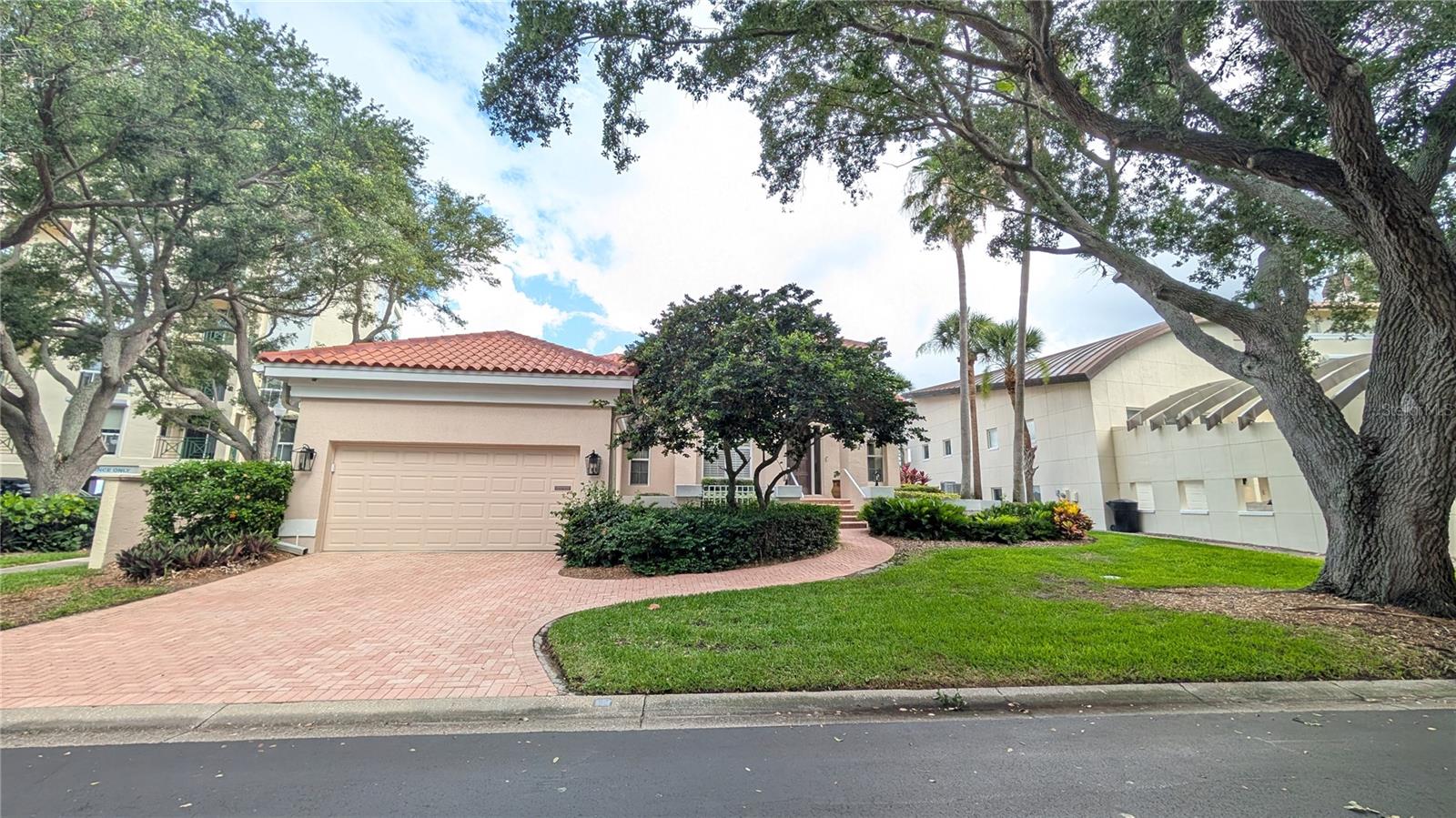 DOLPHIN CAY PHASE I - Residential Lease
