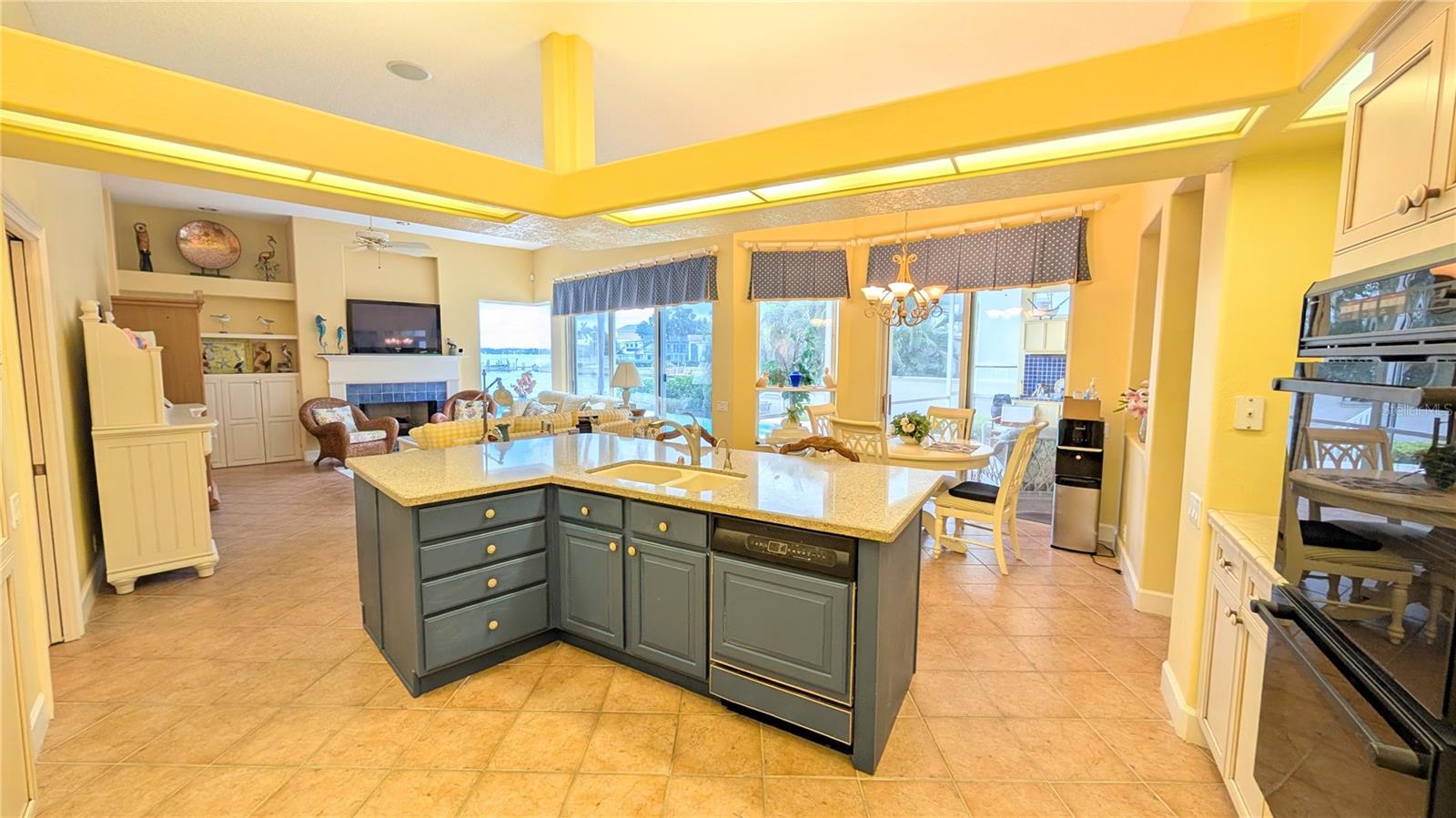 DOLPHIN CAY PHASE I - Residential Lease