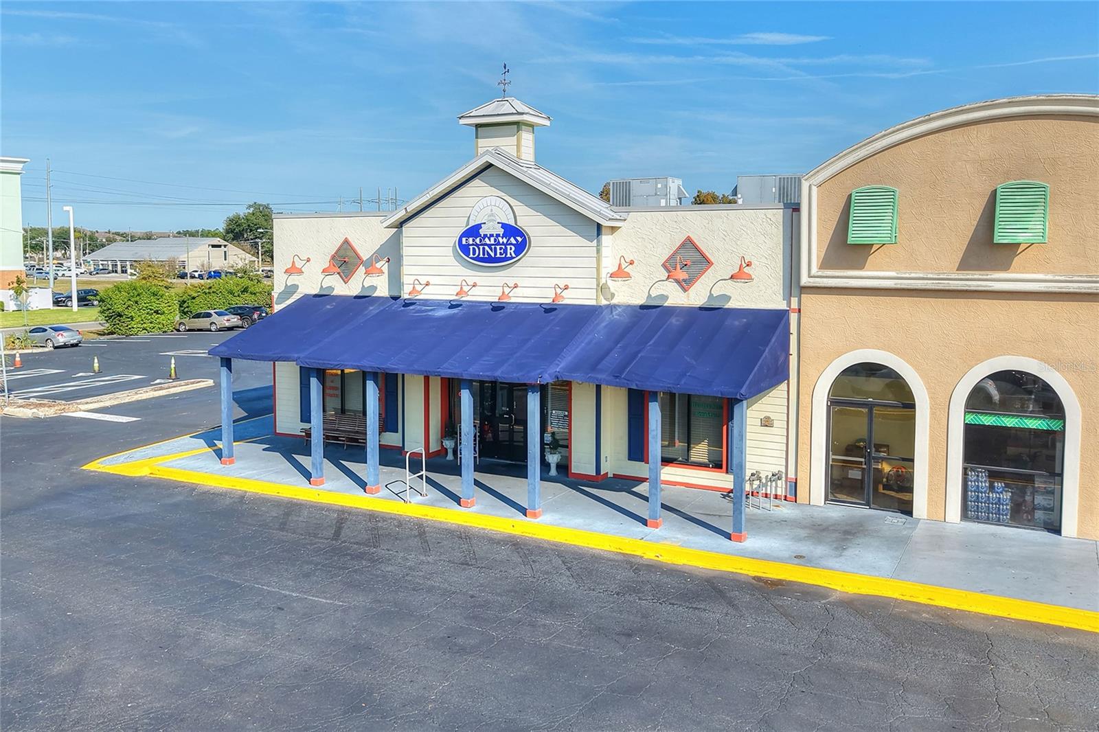 YOUNGS BARTOW PLAZA CONDO COM - Commercial Sale