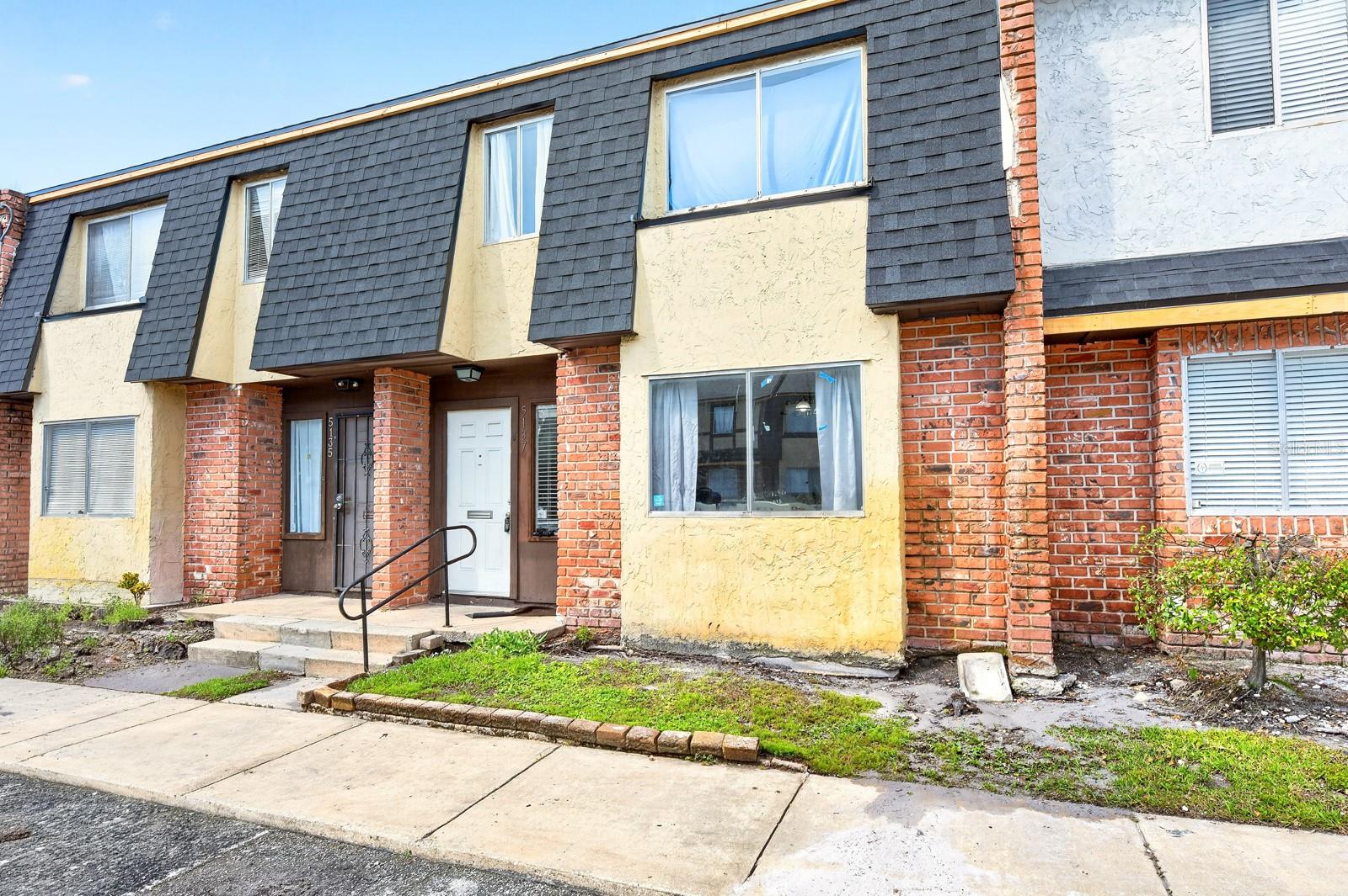 HUNTINGTON ON GREEN CONDO - Residential