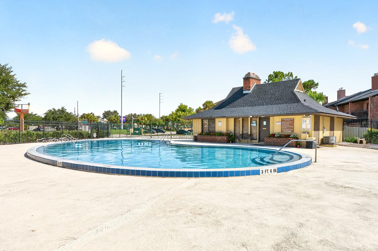 HUNTINGTON ON GREEN CONDO - Residential