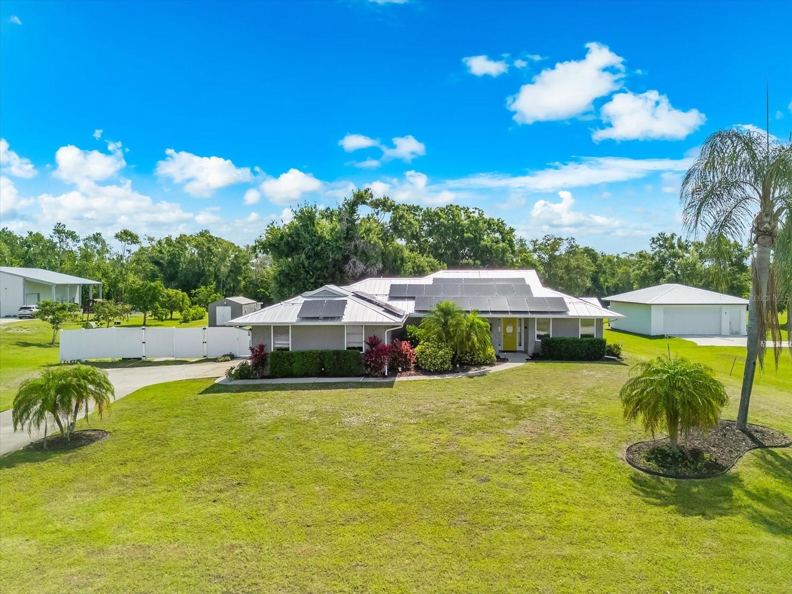 RACIMO RANCHES - Residential