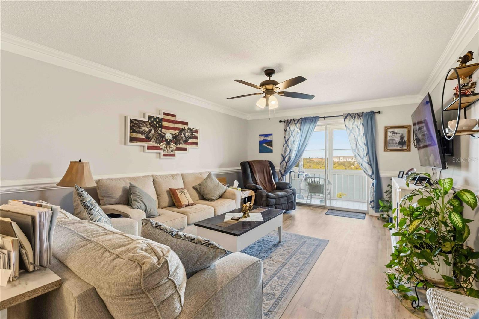 BAYSHORE ON THE LAKE APTS SEC 3 - Residential