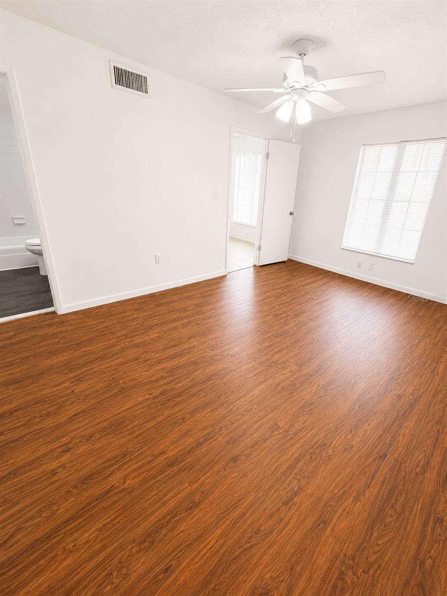 BRIARWOOD APARTMENTS - Residential Lease