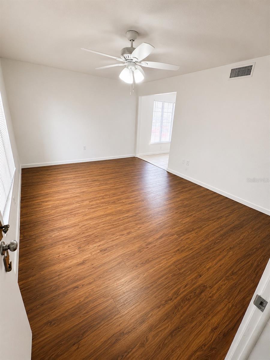 BRIARWOOD APARTMENTS - Residential Lease
