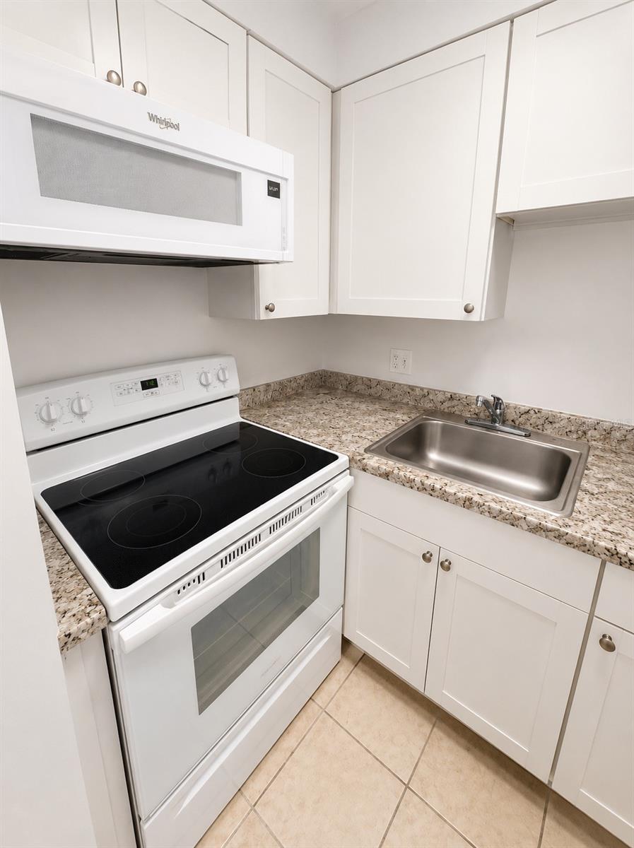 BRIARWOOD APARTMENTS - Residential Lease