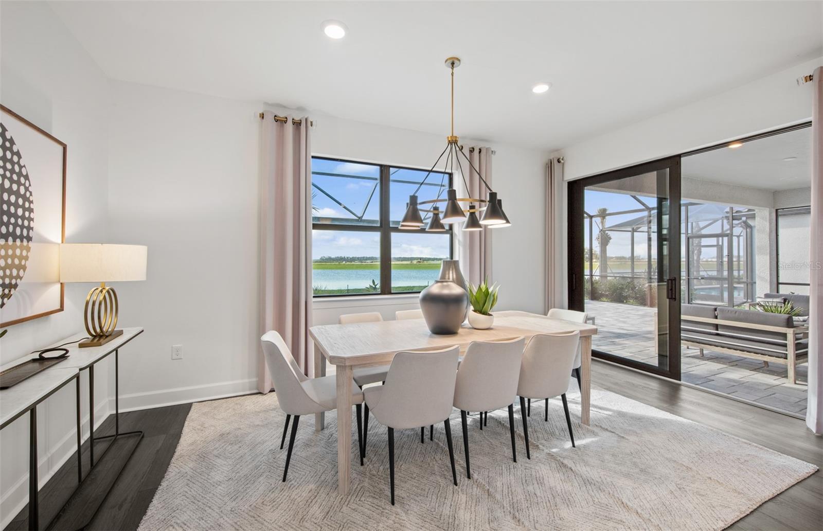 GRANDURA - Residential