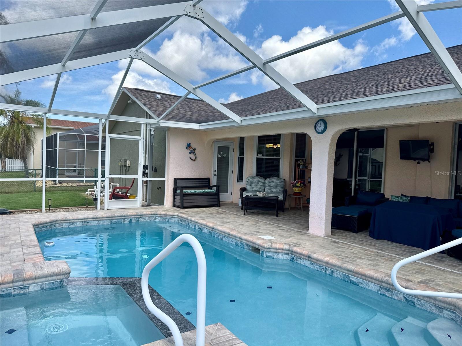 SEVEN HILLS - Residential
