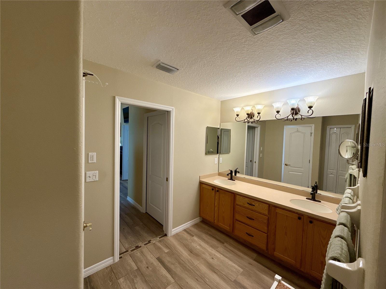 SEVEN HILLS - Residential