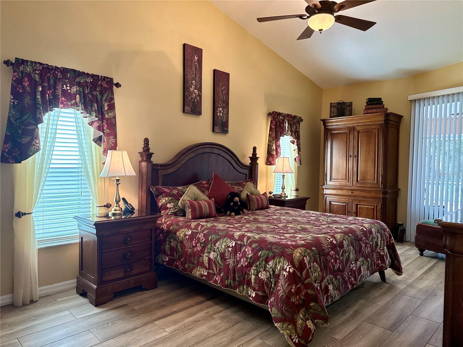SEVEN HILLS - Residential