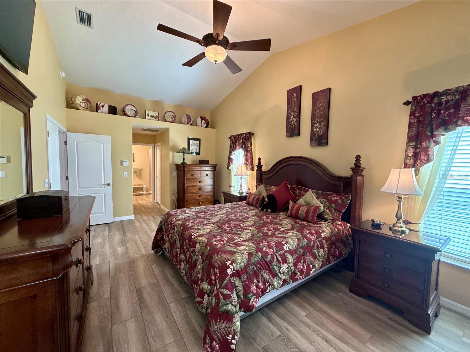 SEVEN HILLS - Residential