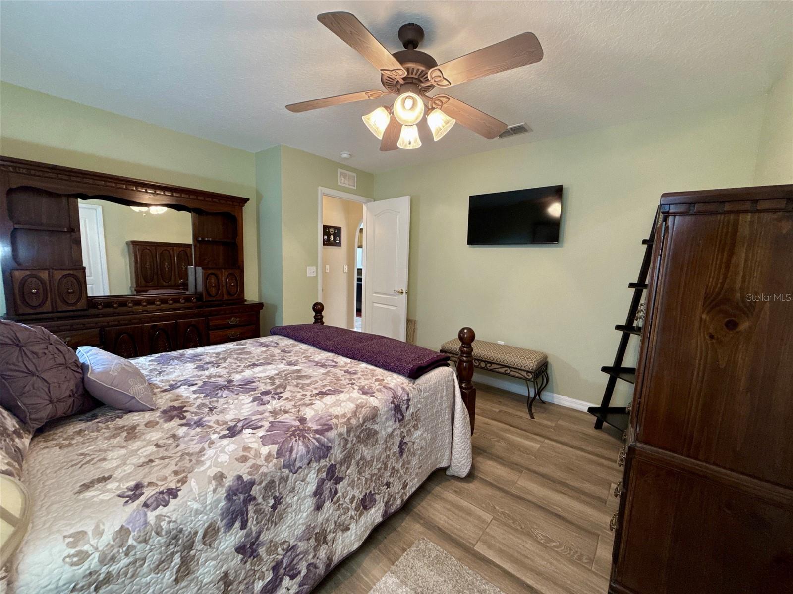 SEVEN HILLS - Residential