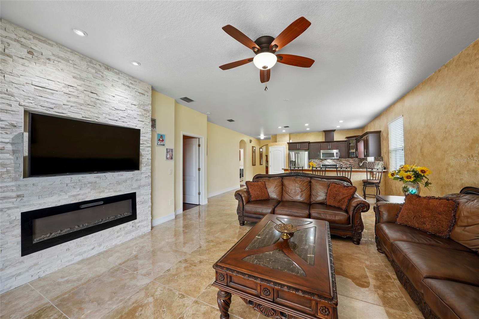 MEADOW POINTE IV - Residential