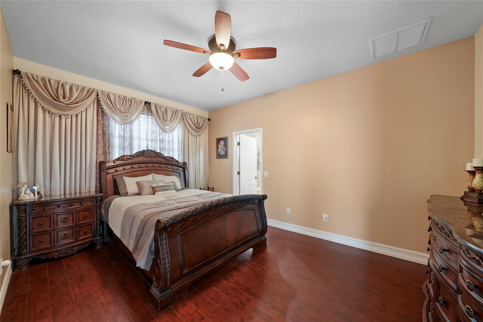 MEADOW POINTE IV - Residential
