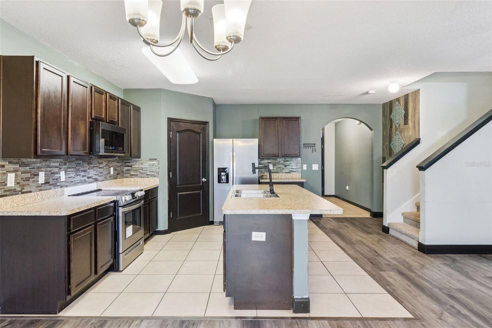 LAKESIDE LANDINGS PH 01 - Residential