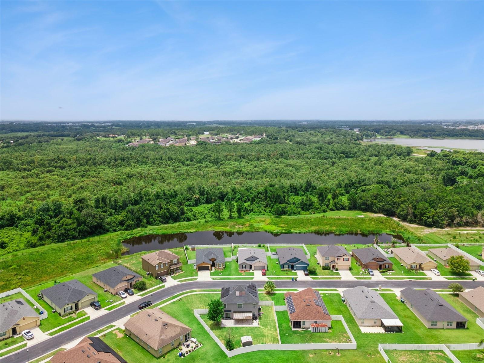 LAKESIDE LANDINGS PH 01 - Residential