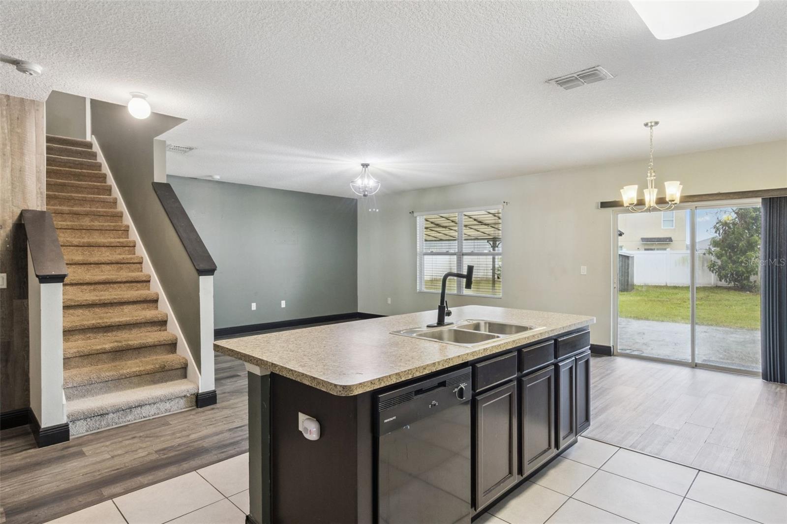 LAKESIDE LANDINGS PH 01 - Residential
