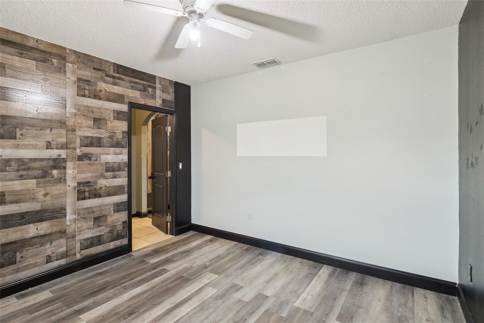 LAKESIDE LANDINGS PH 01 - Residential
