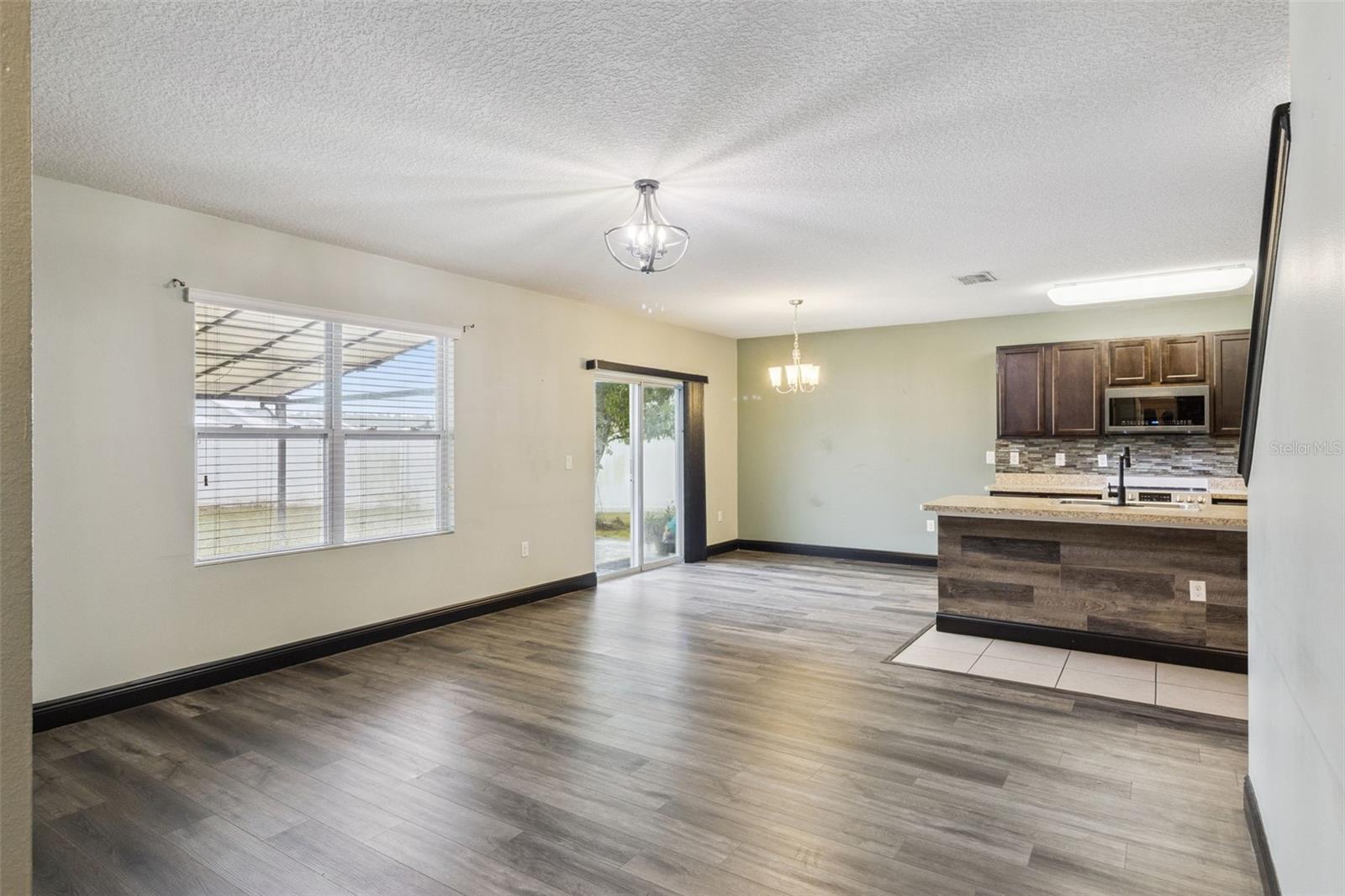 LAKESIDE LANDINGS PH 01 - Residential