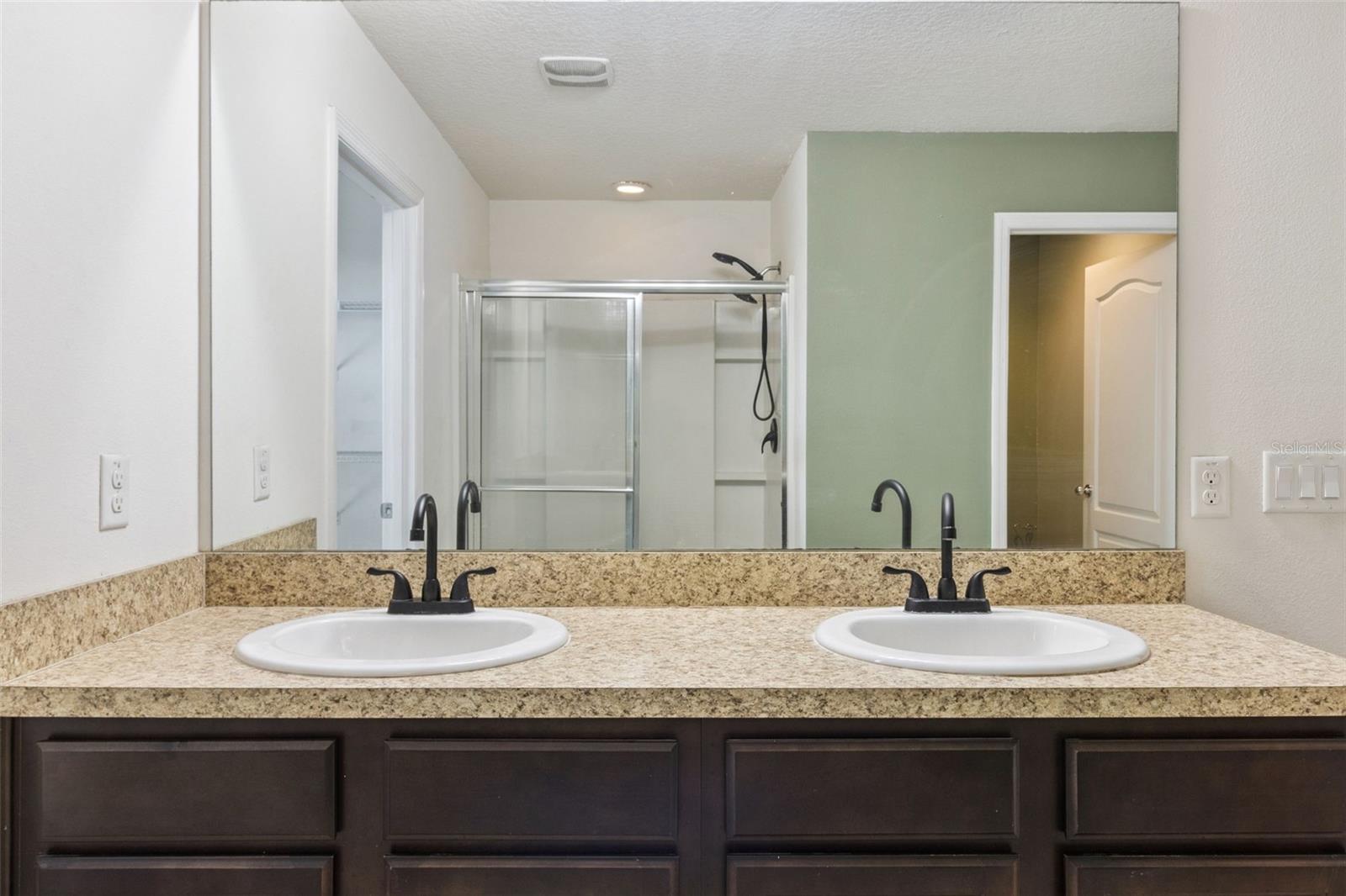 LAKESIDE LANDINGS PH 01 - Residential
