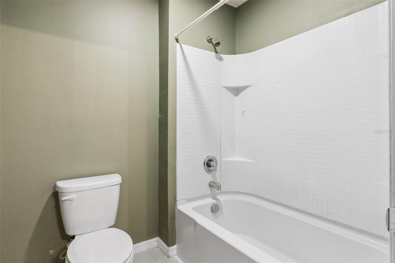 LAKESIDE LANDINGS PH 01 - Residential